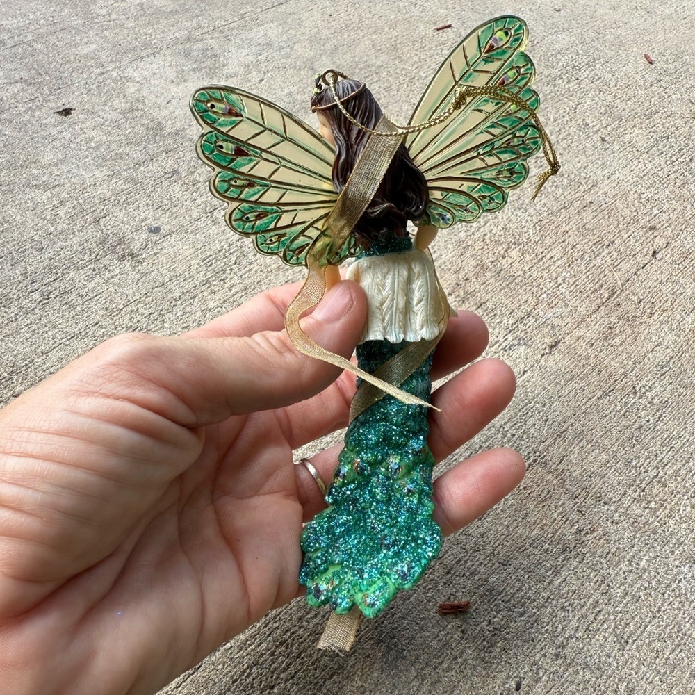 Heirloom Ornament, The Ashton-Drake Galleries Peacock Fantasy Wings of Light - Picture 3 of 11